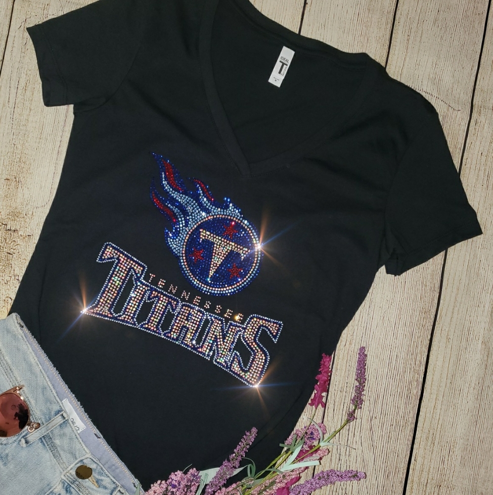 New Tennessee Titans Women's V-Neck Fitted T-shirt - Picture 4 of 5